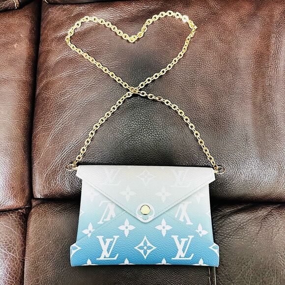 Brand New Louis Vuitton Kirigami By the Pool Medium Pouch - Picture 1 of 10